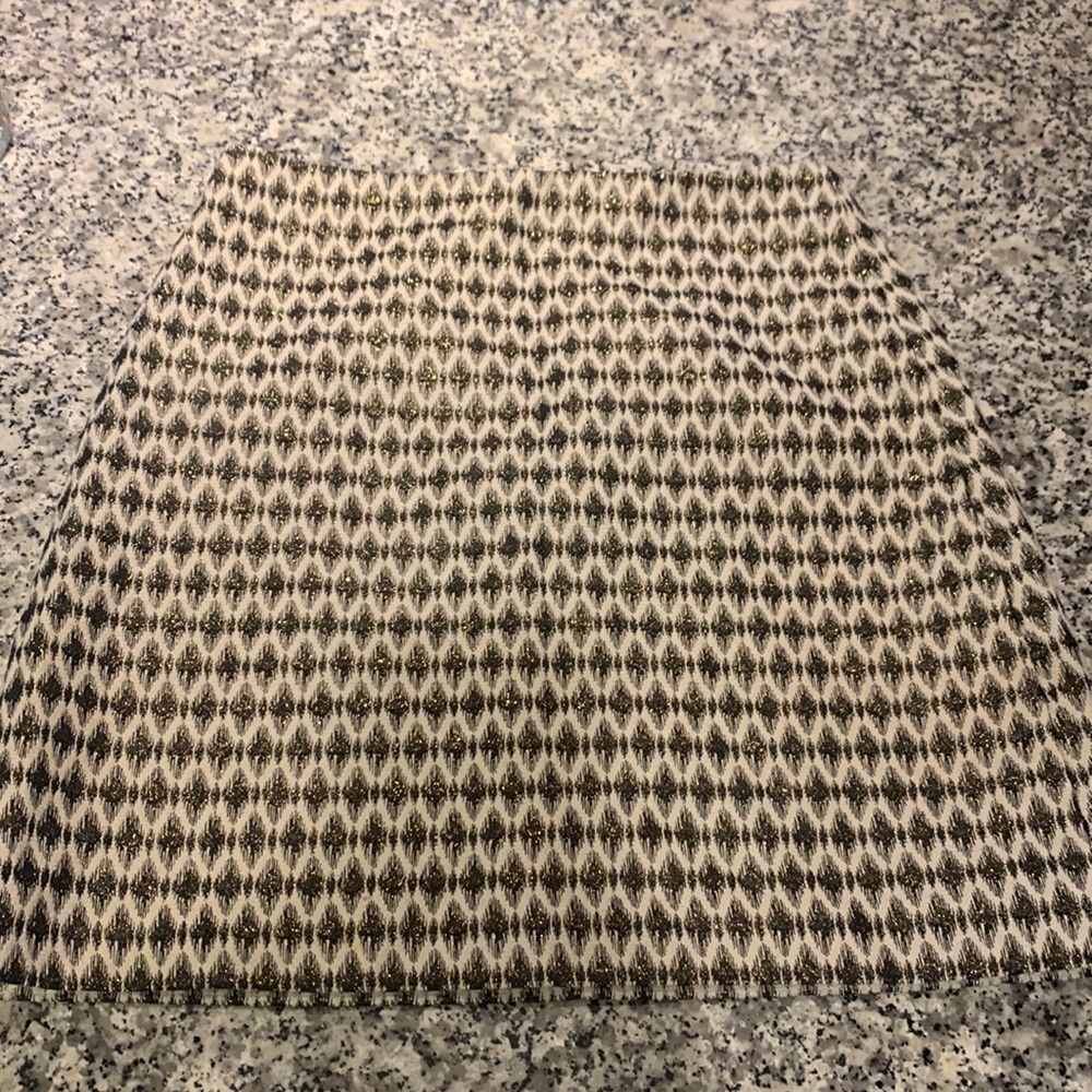 Black, cream and gold Loft skirt, size 6